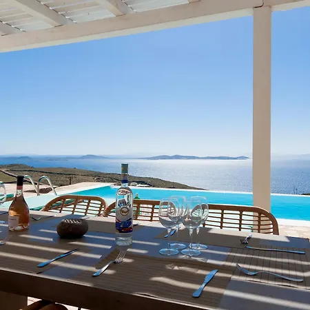 Prive 77 Mykonos Vila